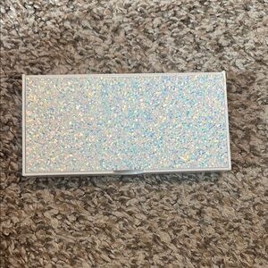 Glitter Eyeshadow Palette Clinique never worn